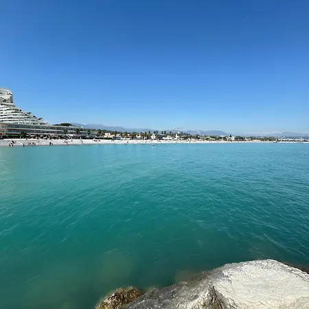 Appartemment Vue Et Piscine Apartment Villeneuve-Loubet
